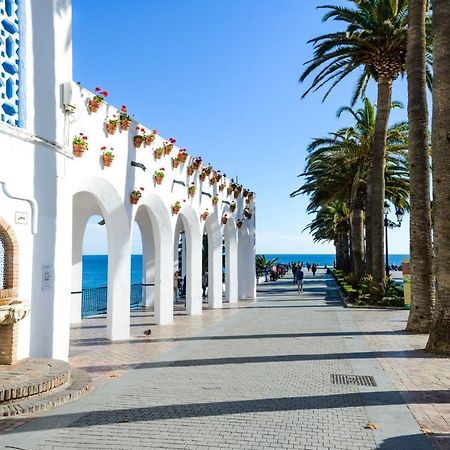 Nerja Apartamento Centro Esterno foto