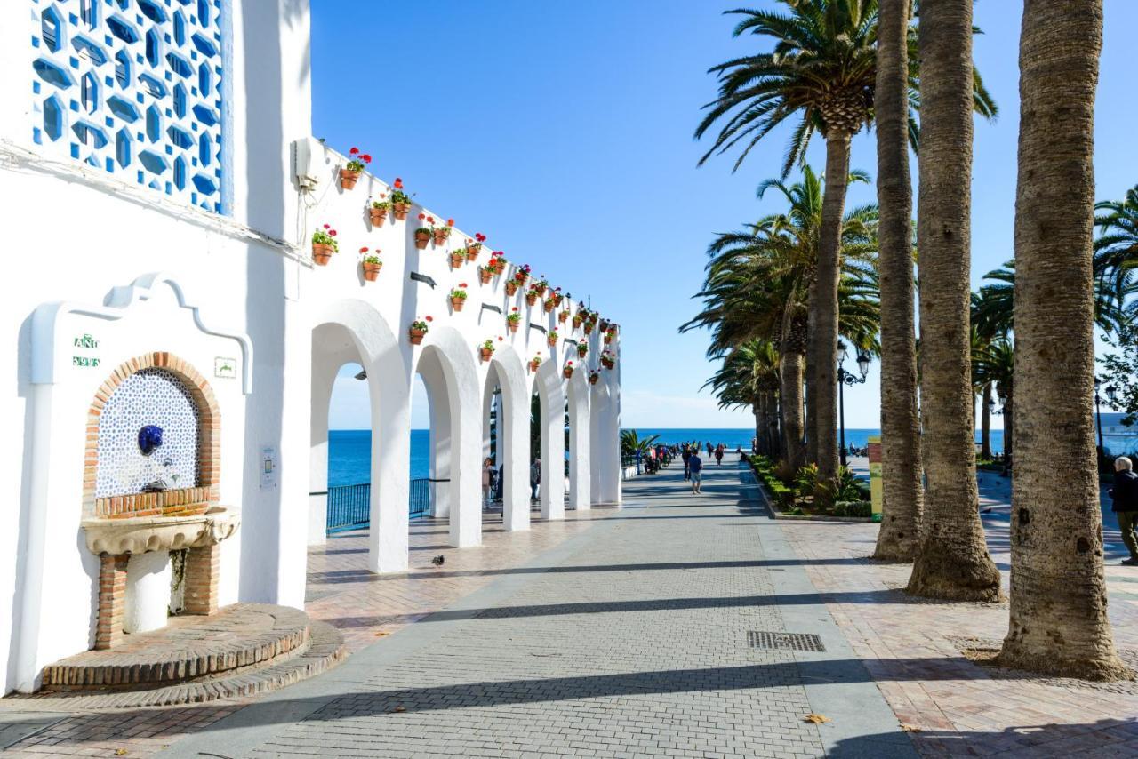 Nerja Apartamento Centro Esterno foto